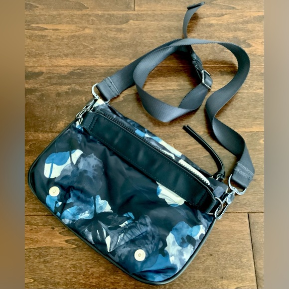 Lululemon Traveling Yogini Rucksack Backpack Gym Yoga Weekend Overnight Bag Blue - Picture 14 of 16